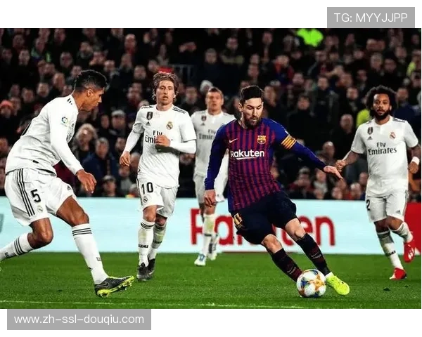 西甲争冠格局胶着，巴萨7连胜领跑，皇马紧随其后。