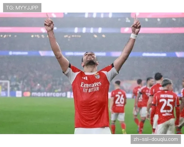 通讯:时隔二十年重返欧冠四强,本菲卡全城陷入狂欢